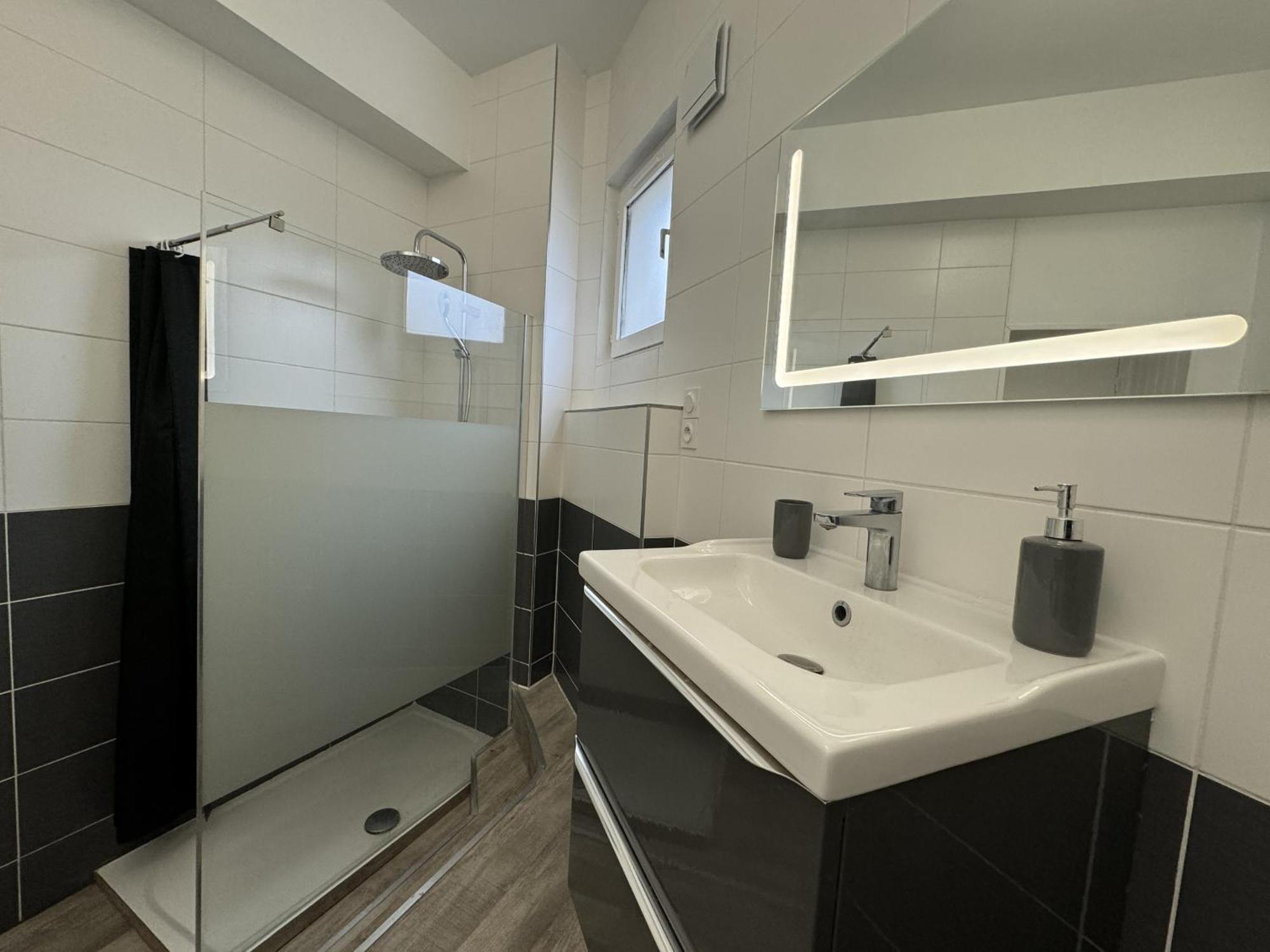 Appartement Rive Droite - Rivière Sarthe - 2 pers - Rêve au Mans à Le Mans Extérieur photo